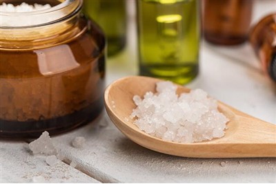 Uso adecuado y precauciones de las sales de baño