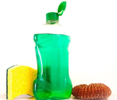 ¿Importa si el jabón para platos es biodegradable?